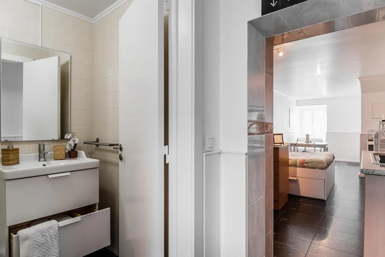 Апартаменты Close To Belem, With A Terrace II Лиссабон 0*,  Португалия